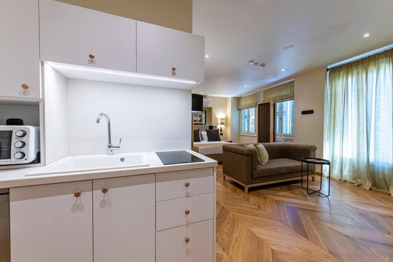 Ipelhome - Plaka Boutique Apartments Афины Экстерьер фото