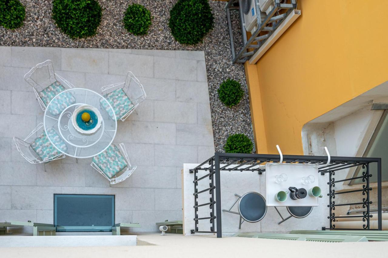 Ipelhome - Plaka Boutique Apartments Афины Экстерьер фото